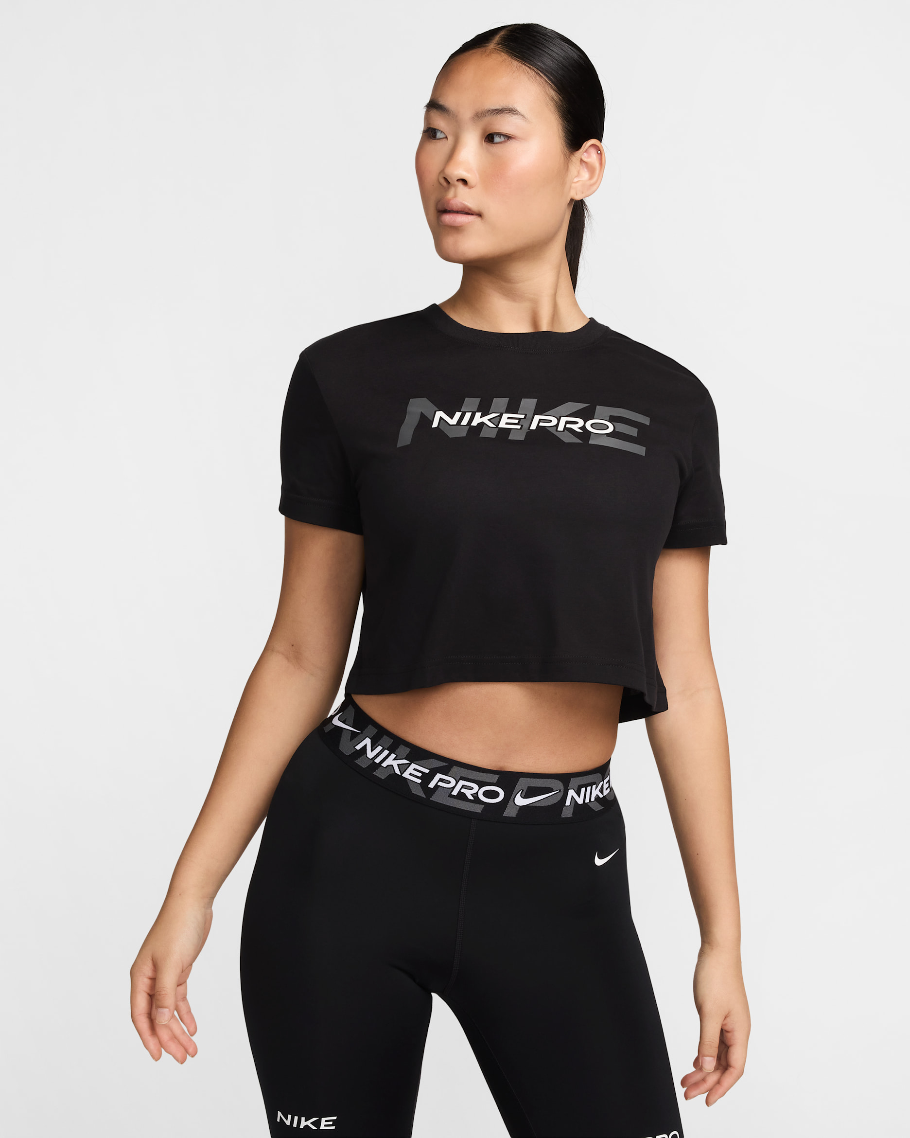 Nike Pro Women's Short-Sleeve Cropped T-Shirt. Nike JP